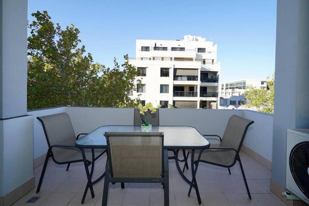 Apartment 28 Northbridge Nest - 2br - Sleeps 4 - Superhog Verification Required *