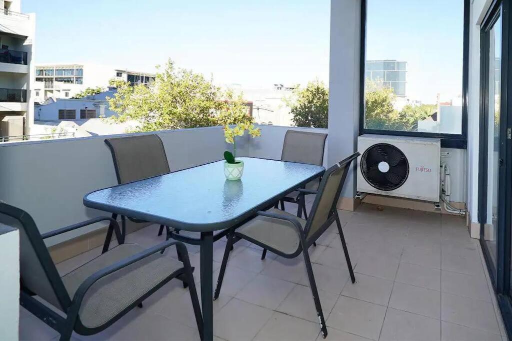 Apartment 28 Northbridge Nest - 2br - Sleeps 4 - Superhog Verification Required Perth