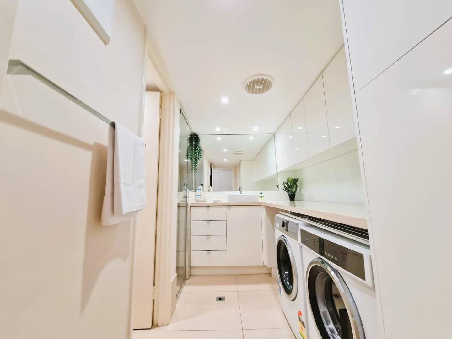 Apartment Clifton On Scarborough - Absolute Beachfront *