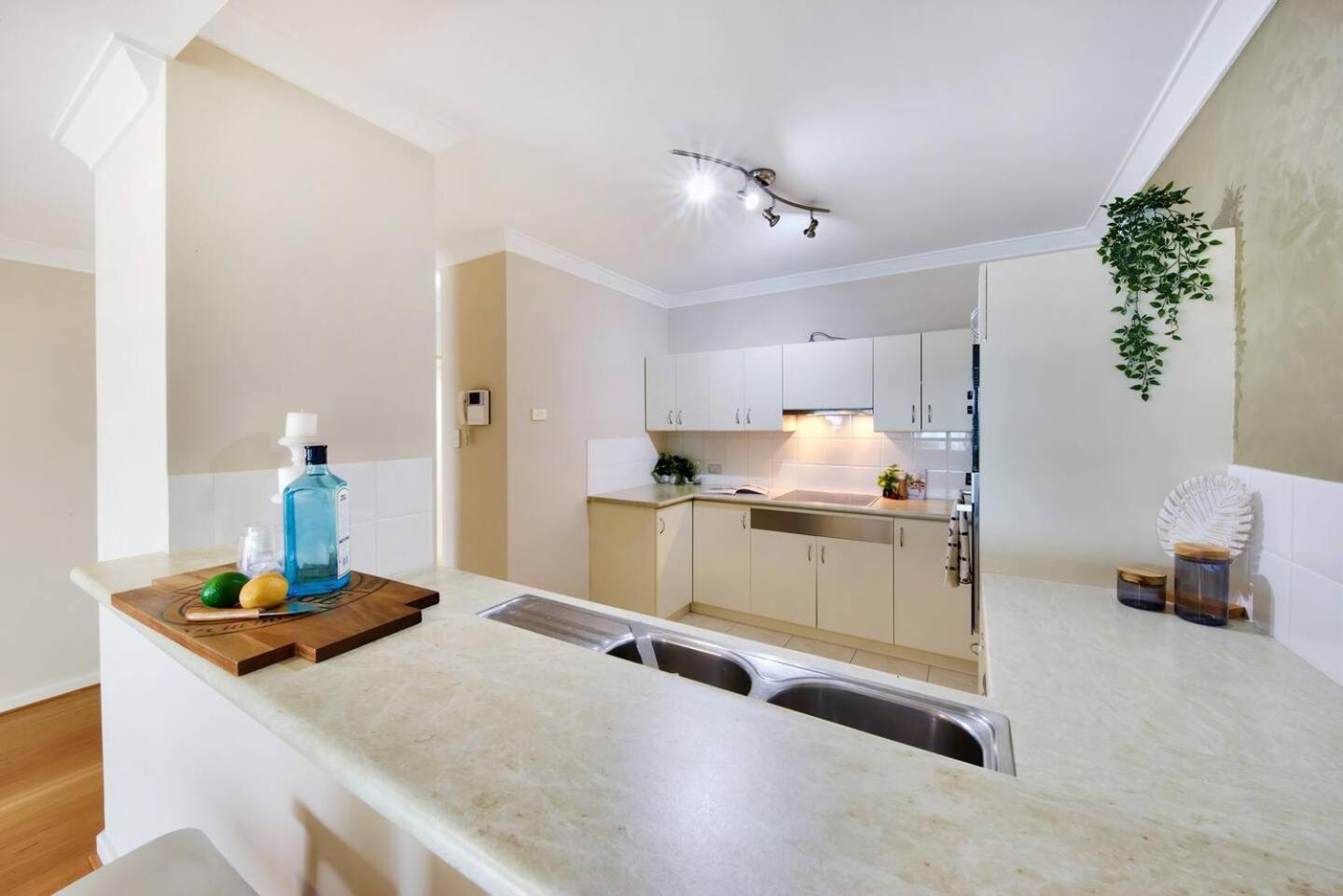 Apartment Clifton On Scarborough - Absolute Beachfront Perth
