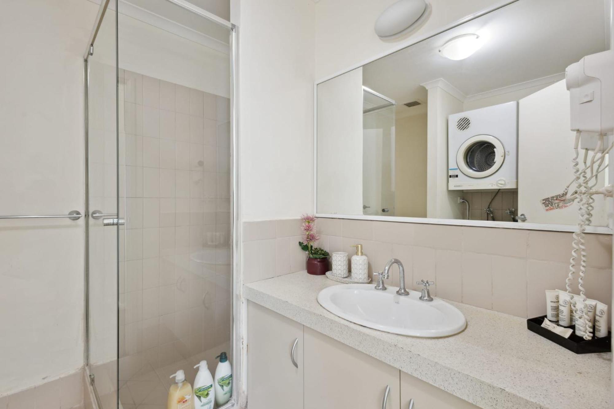 3bdr 2bth 1prk - Northbridge Townhouse Perth