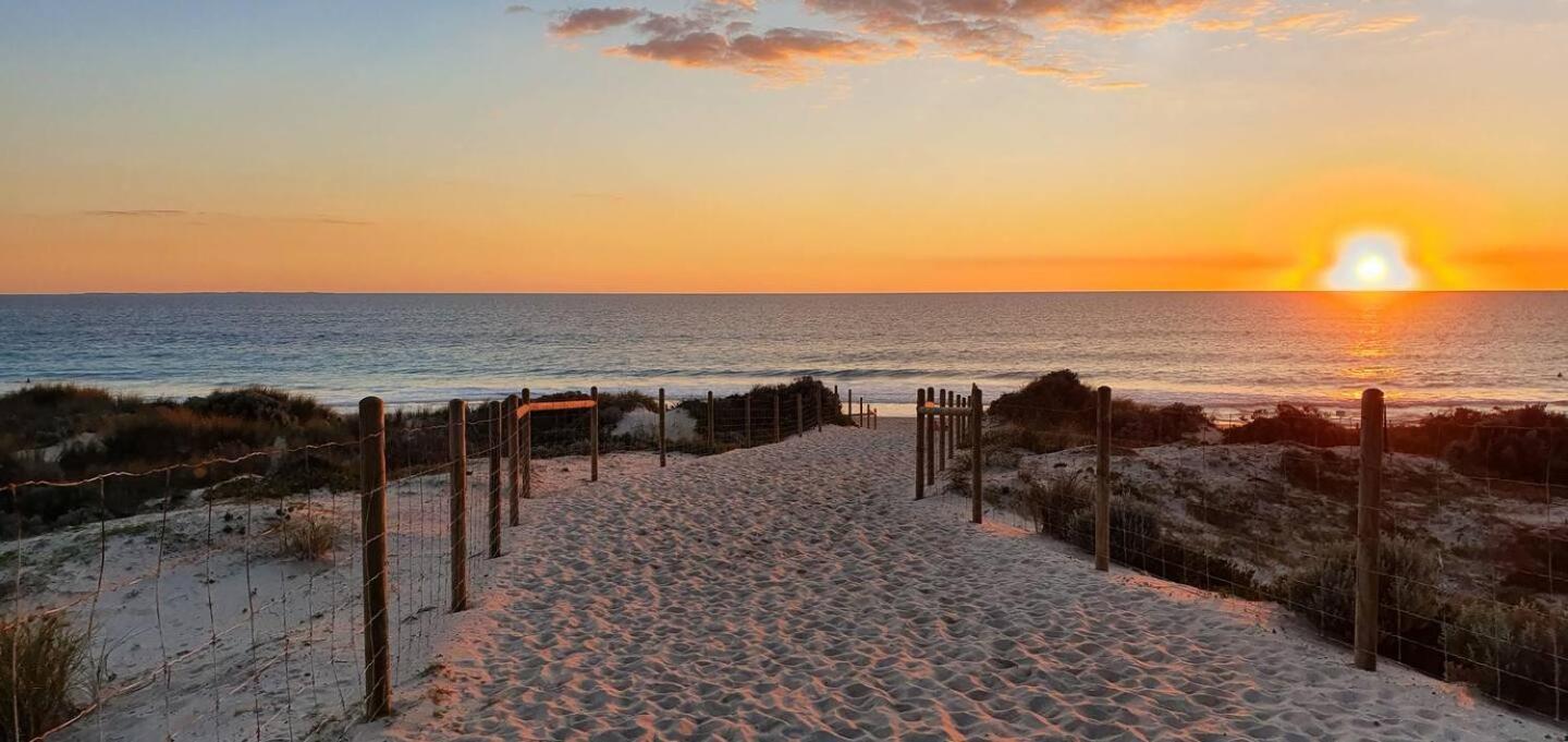 Sandcastles At The Outstanding Location! Apartment