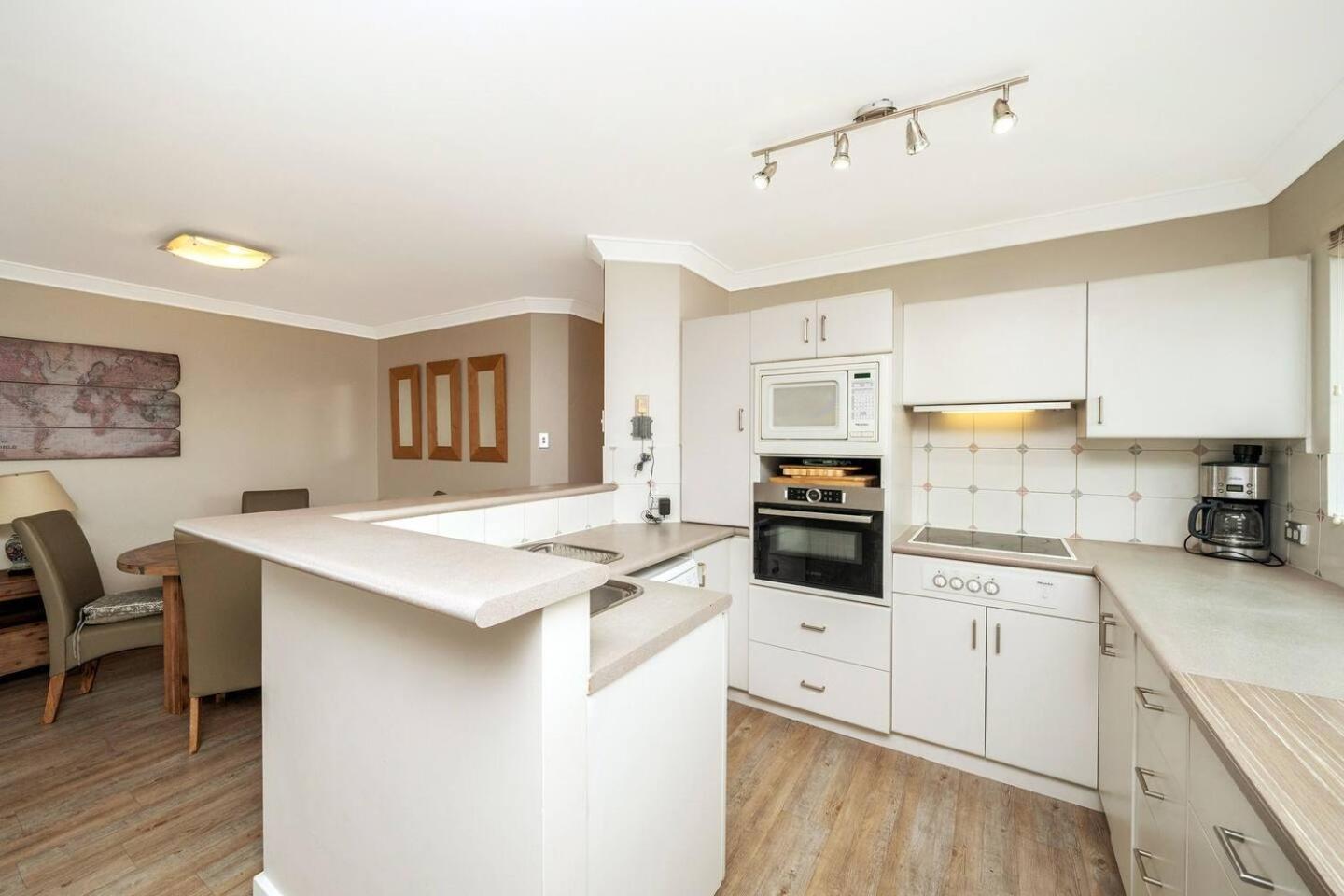 Sandcastles At The Outstanding Location! Apartment *