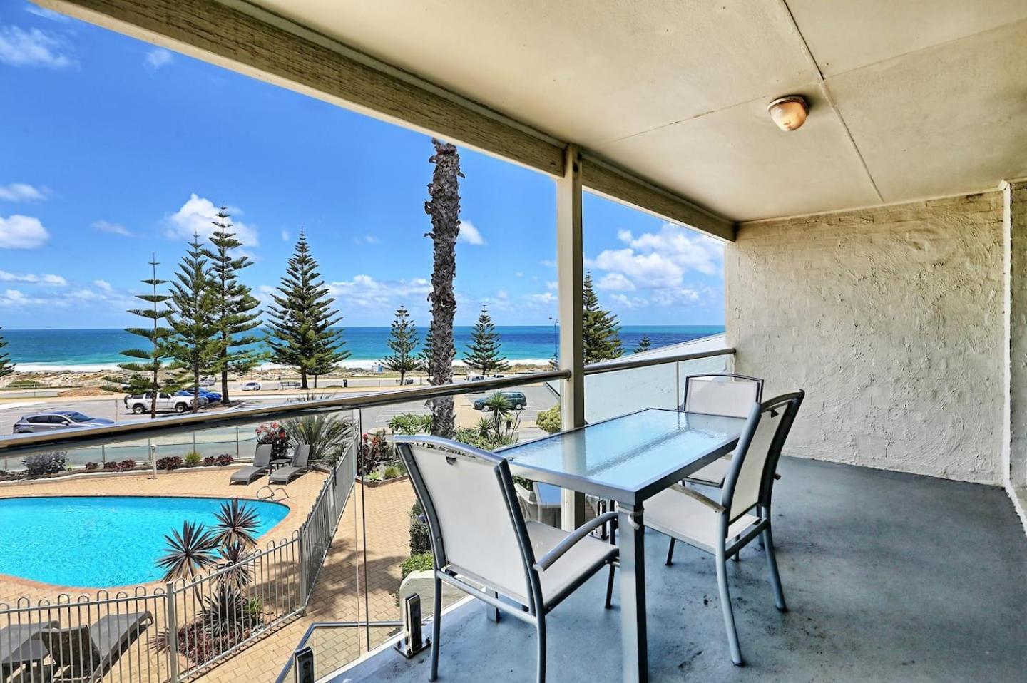 Apartment Scarborough Front - Shell Seven *