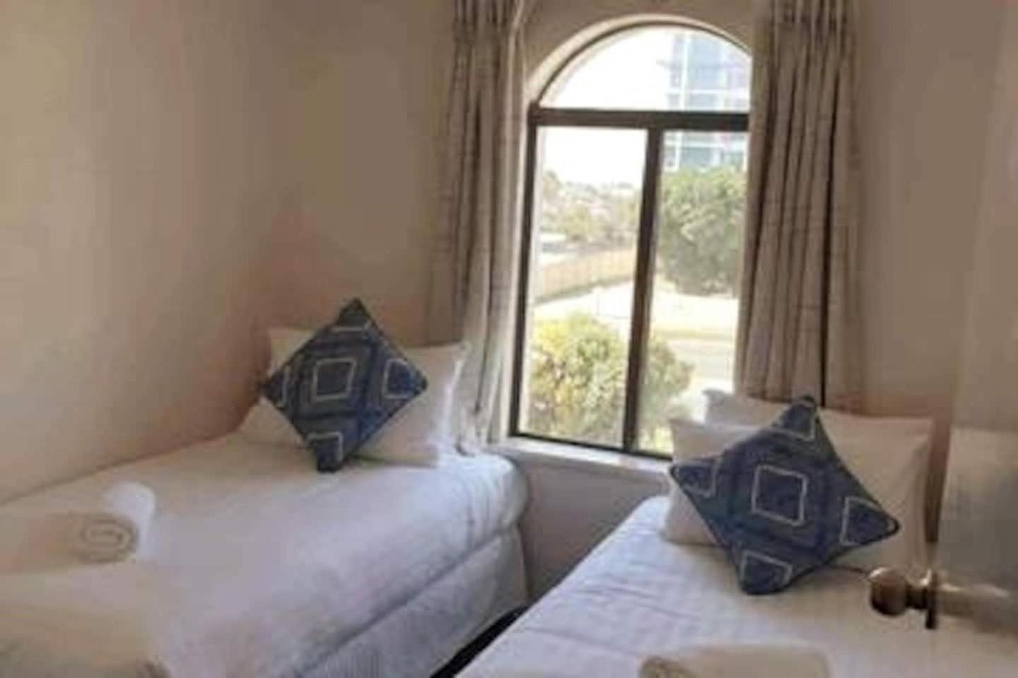 West Lagoon 107 - Great Value Apartment Perth