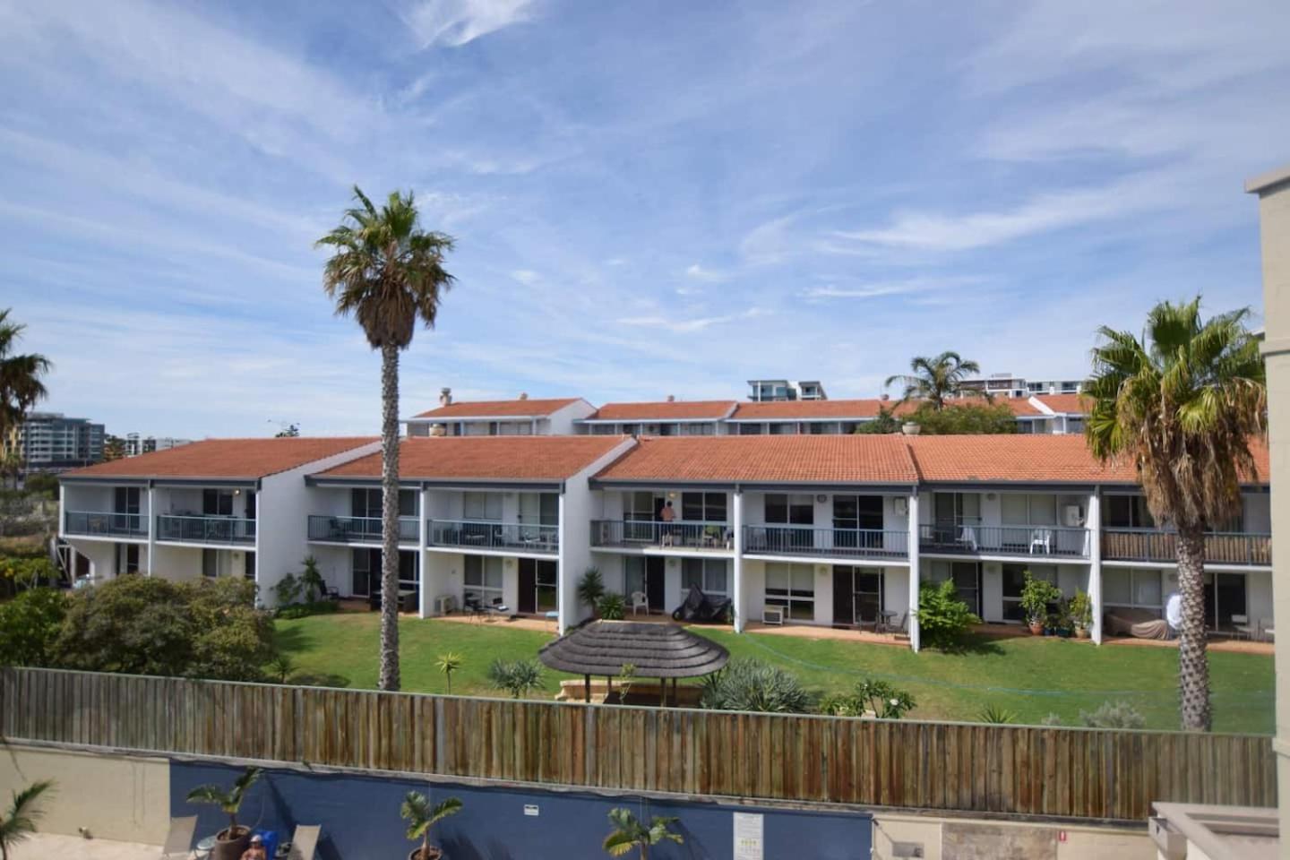 West Lagoon 107 - Great Value Apartment Perth