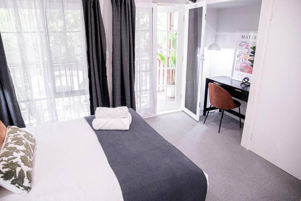 Stunning Northbridge Townhouse W Off St Parking *