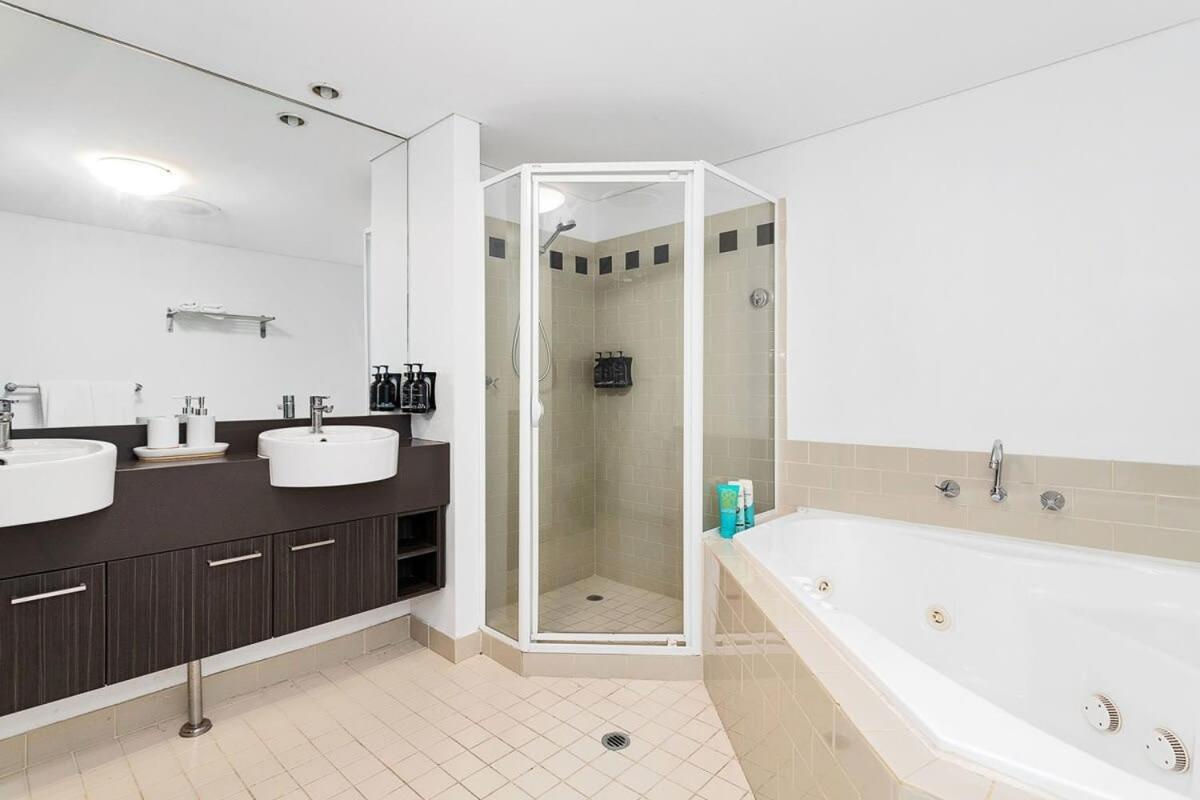 Large Luxe Penthouse Fully Equipped Cbd Perth