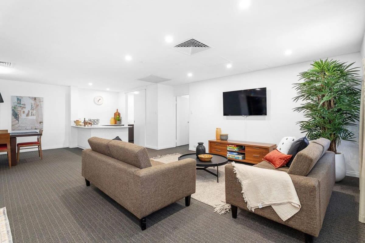 Large Luxe Penthouse Fully Equipped Cbd *