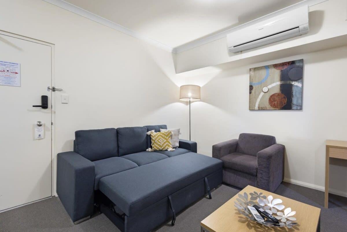 Comfortable In Northbridge Wtih Pool & Wifi Apartment Perth