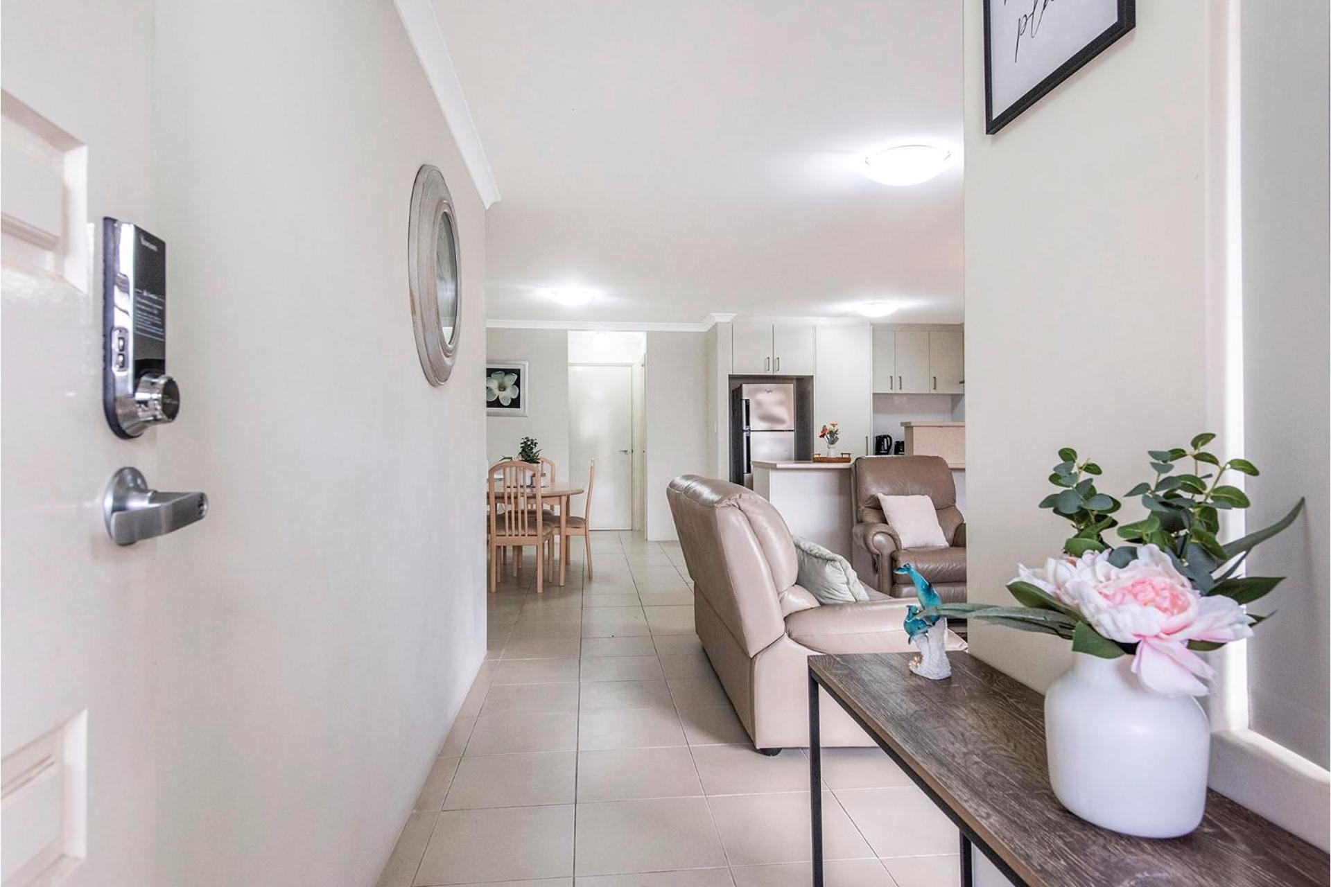 Serene Oasis - 3 Bedroom Getaway Villa Perth