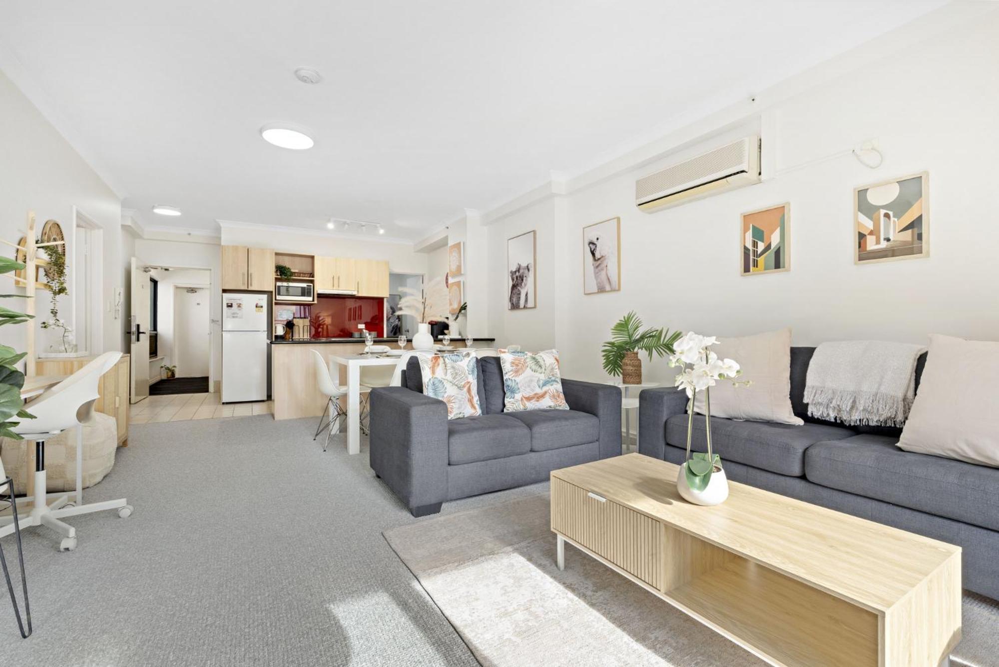East Family Zen Apartment