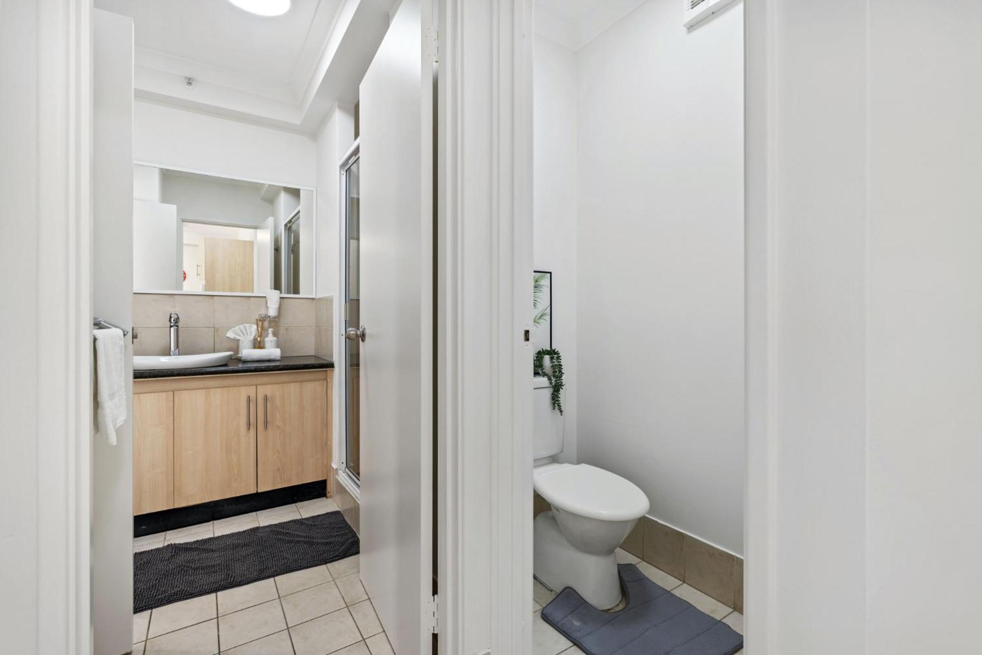 East Family Zen Apartment *