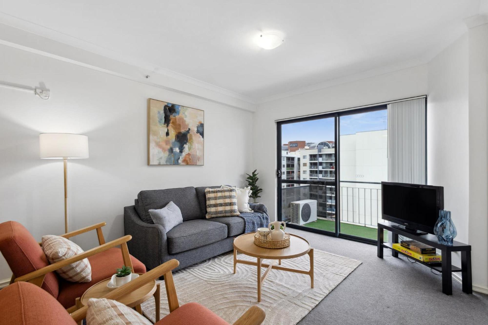 Cozy With Stunning Views And Ameni Apartment
