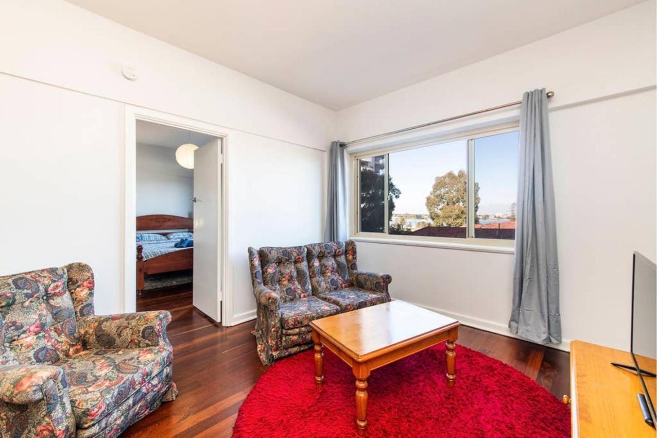 Stunning - Apartment