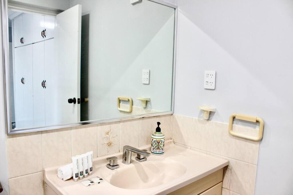 Holiday home The Eclectic Convenience Of Perth- Twelve Mins To Airport