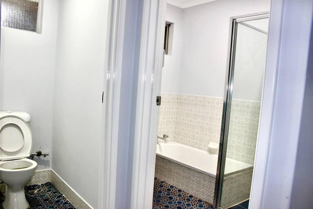 The Eclectic Convenience Of Perth- Twelve Mins To Airport * Perth