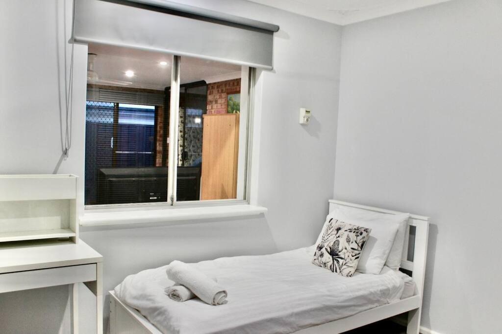 The Eclectic Convenience Of Perth- Twelve Mins To Airport * Perth