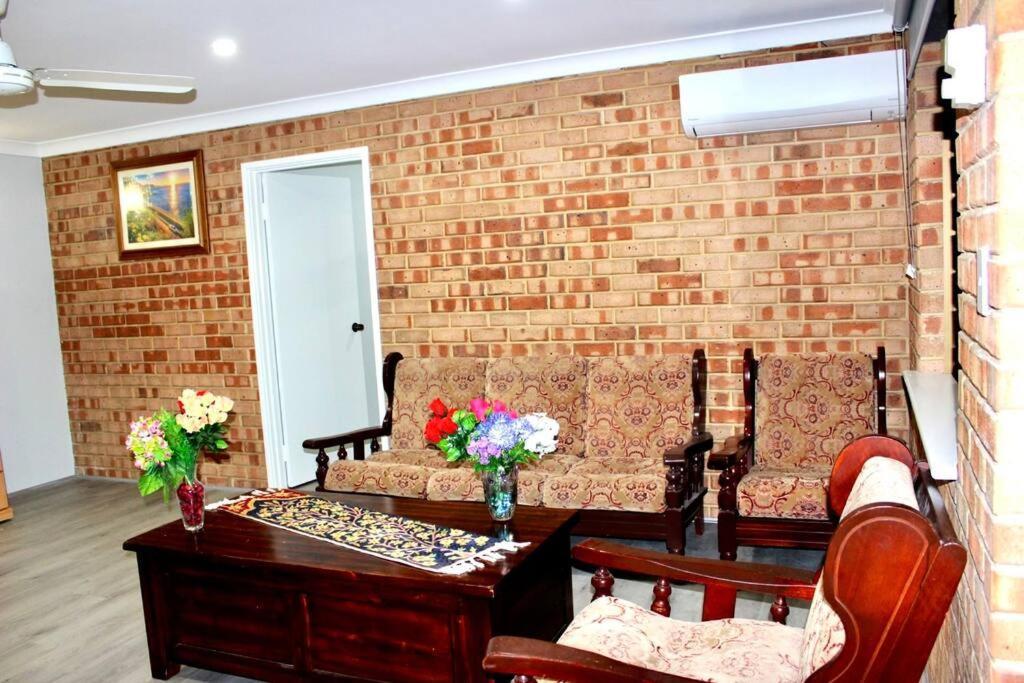 The Eclectic Convenience Of Perth- Twelve Mins To Airport Holiday home Perth
