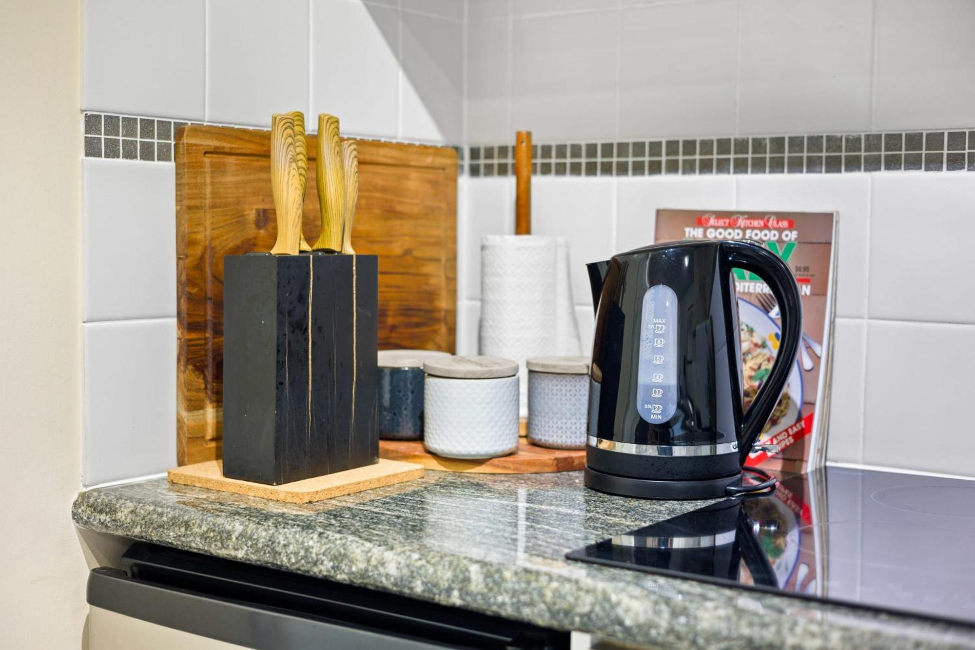 Apartment Luxurious Cbd C Kings Park Free Parking *