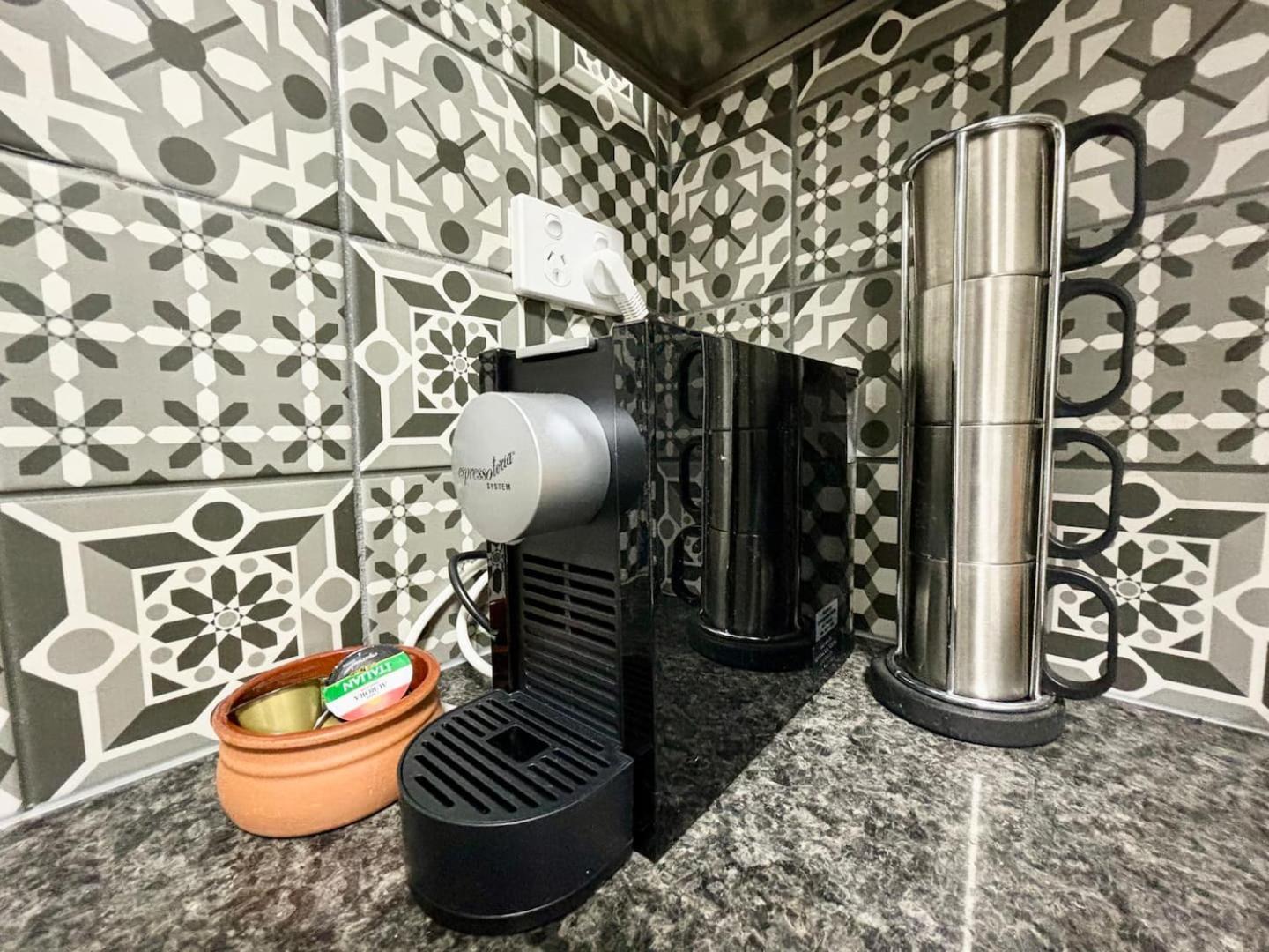 Aparthotel Subiaco Oasis 1 Bedroom Unit *
