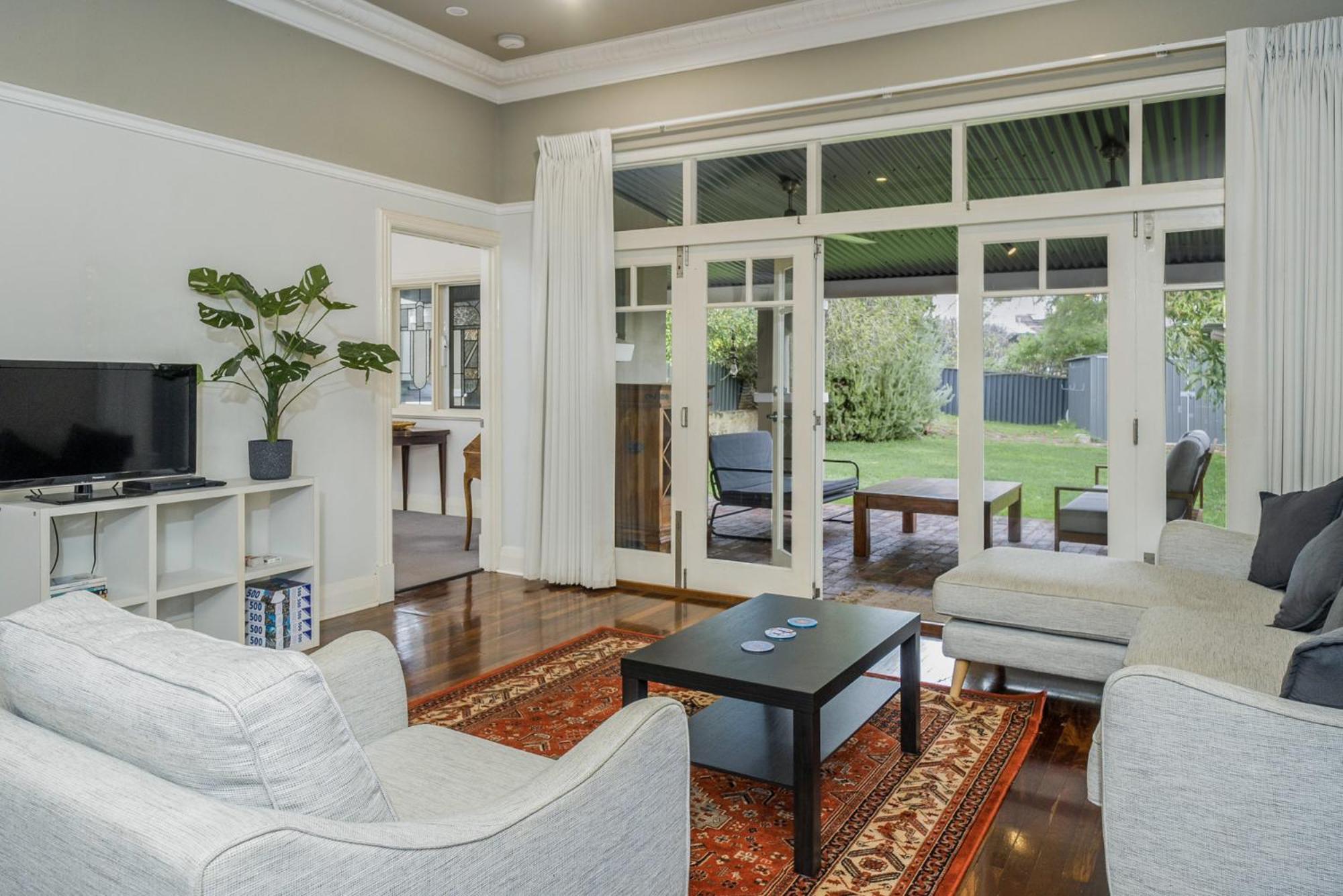 Incredible 3-bed Renovated With Huge Garden * Perth