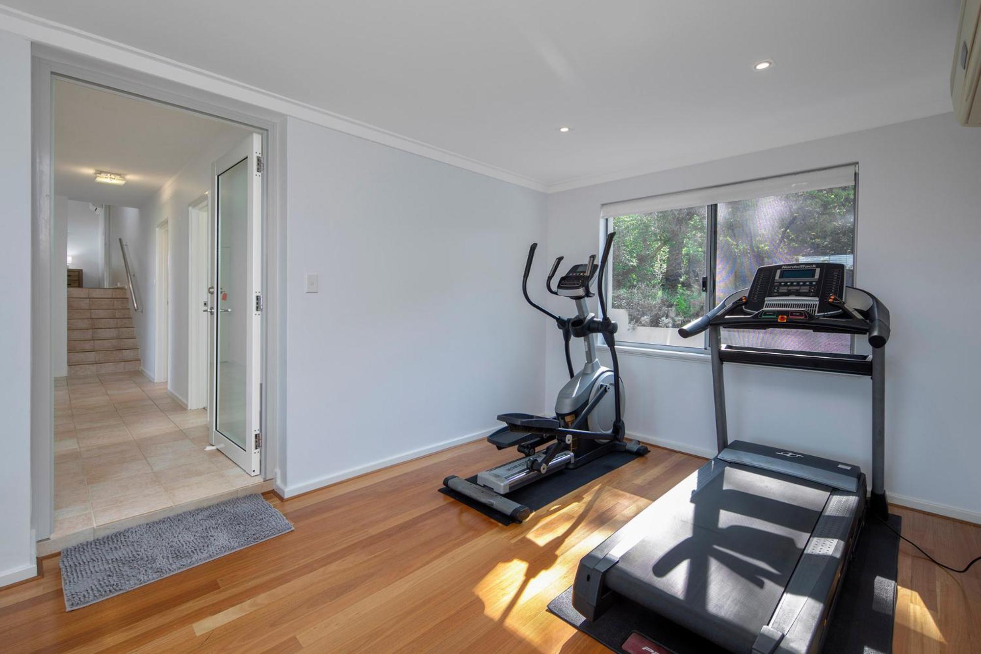 Lesmurdie Holiday home *