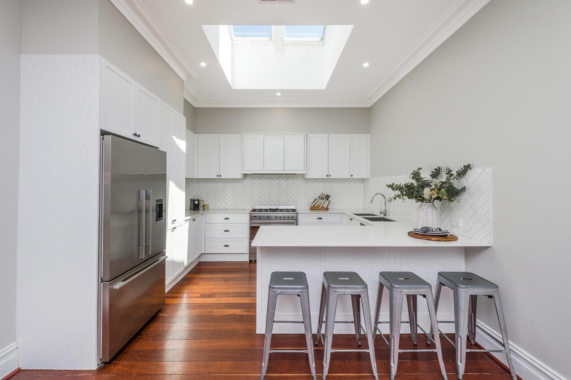 Cent191 - Timeless 3br, 2ba Federation Holiday home Perth
