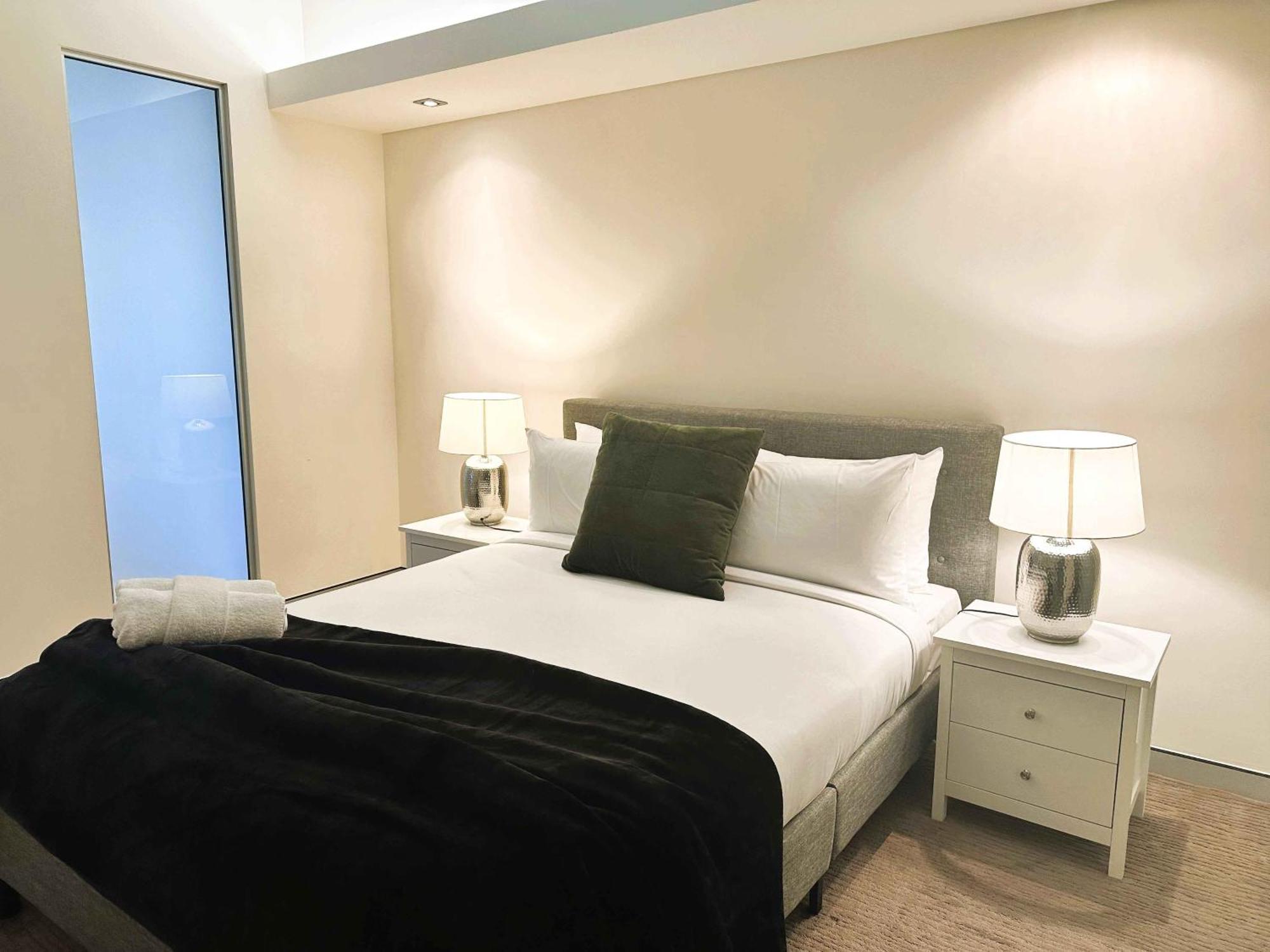 114 Incredible Cbd Swanriver Prkg Apartment Perth