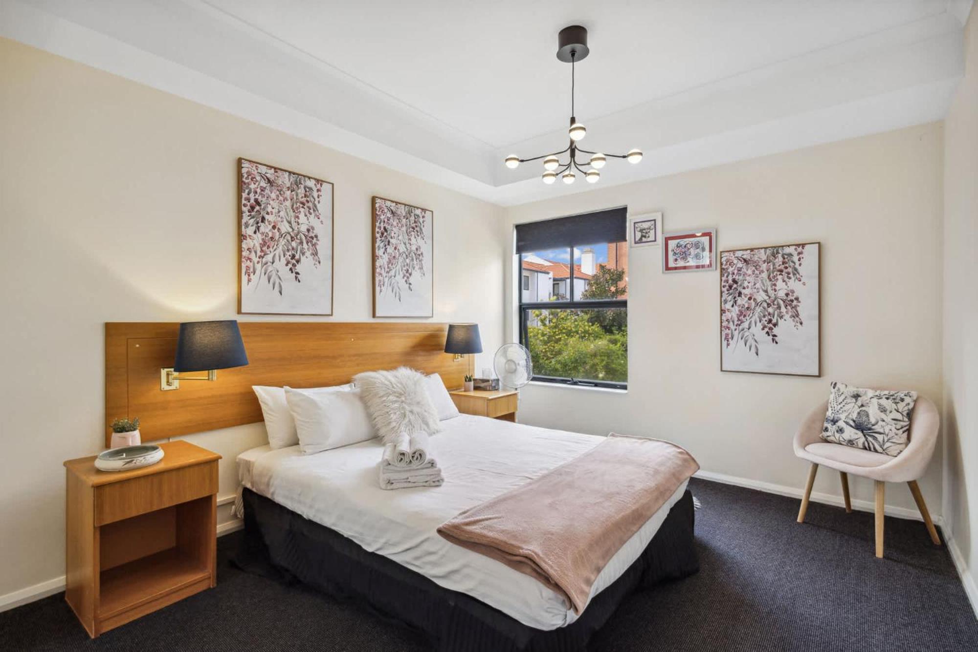 Spacious 3-level Townhouse With Pool In Northbridge Holiday home