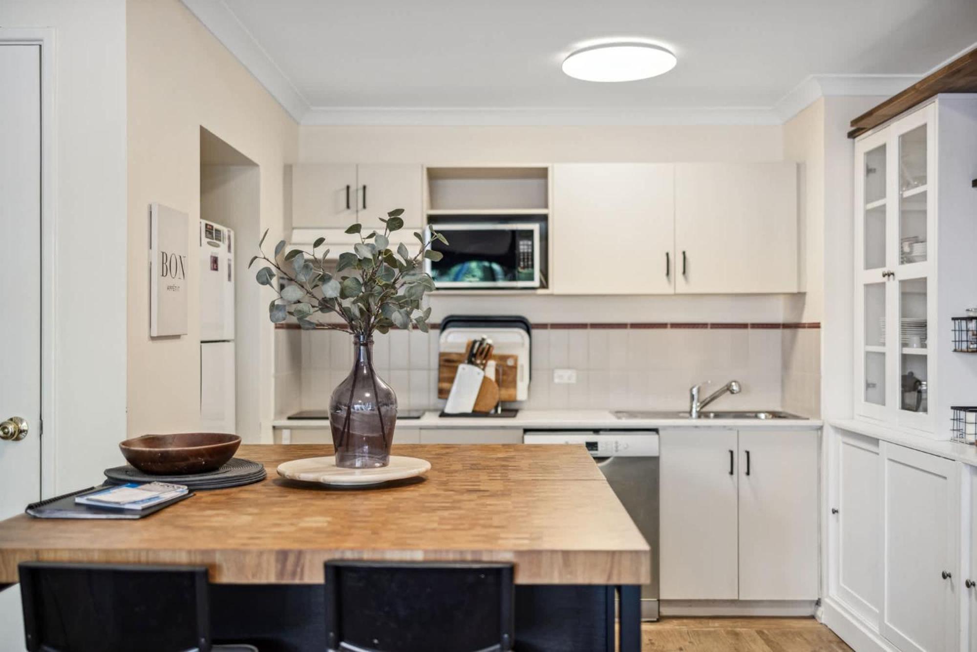 Spacious 3-level Townhouse With Pool In Northbridge Holiday home *