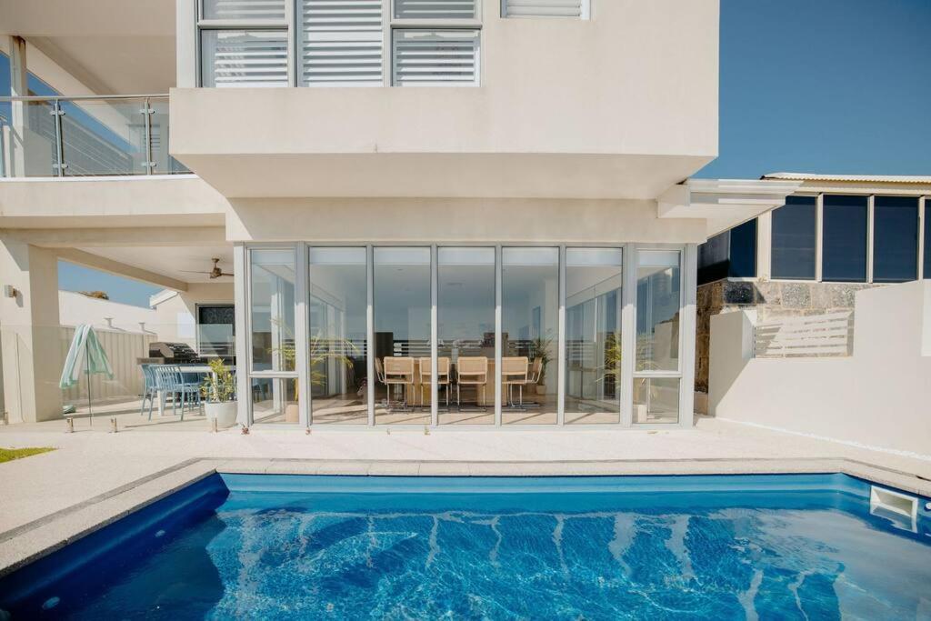 Holiday home Above The Clouds By St Nicholas