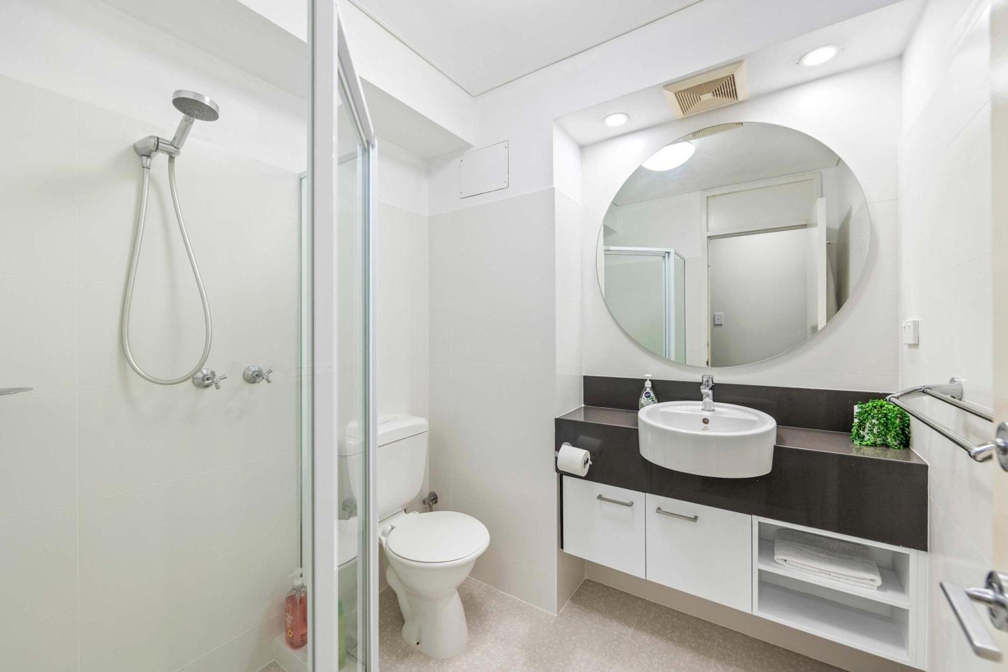 Urban Oasis On Hay Street Apartment