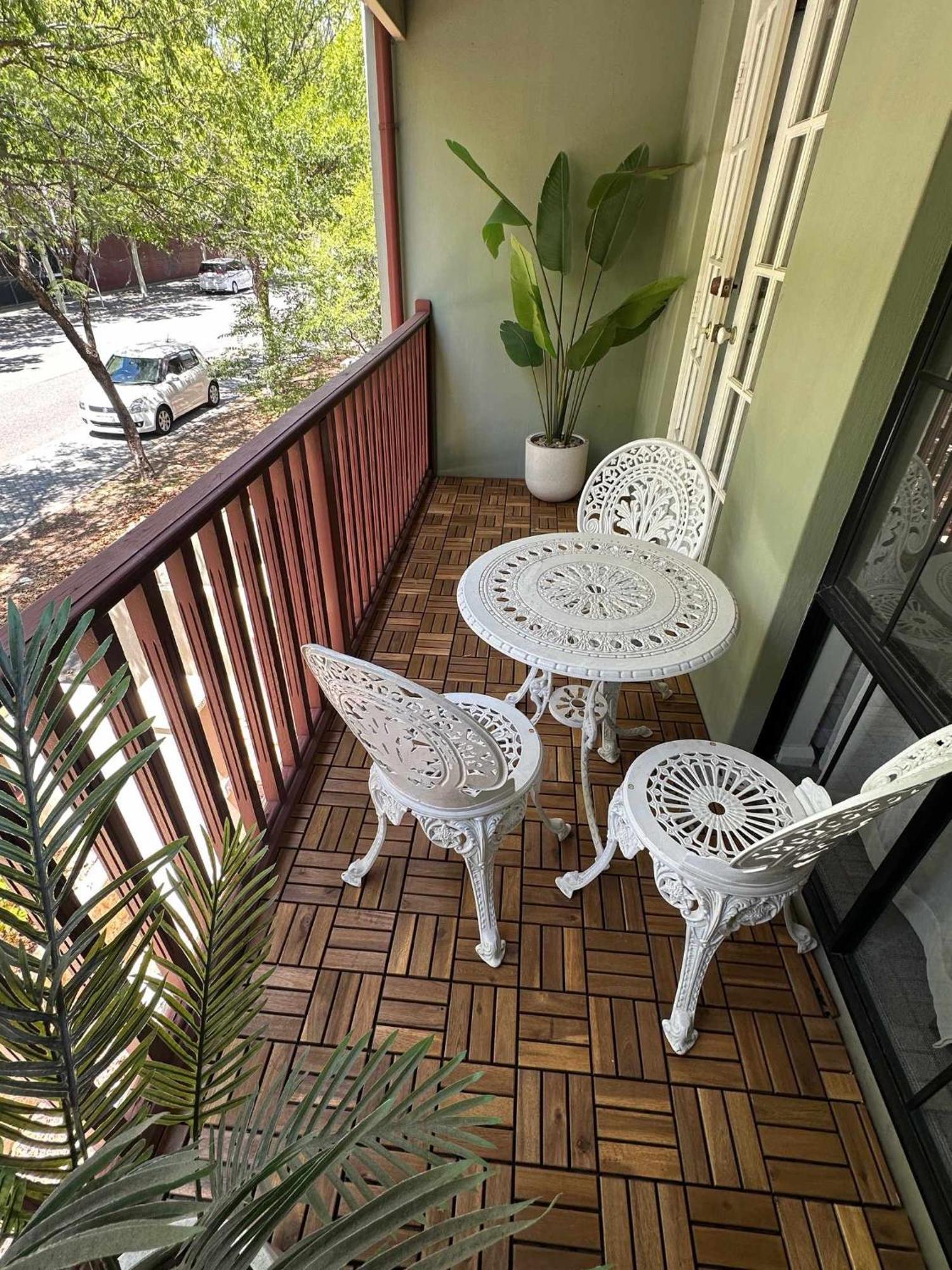 Holiday home Stunning Northbridge Townhouse W Off St Parking *