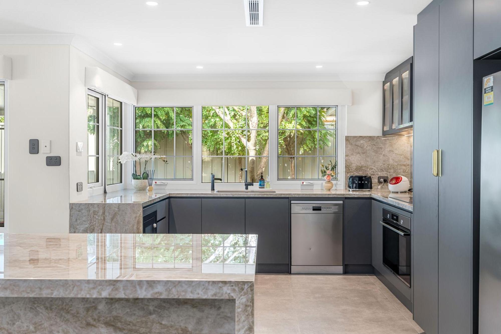 Exquisite Oasis Family Retreat * Perth