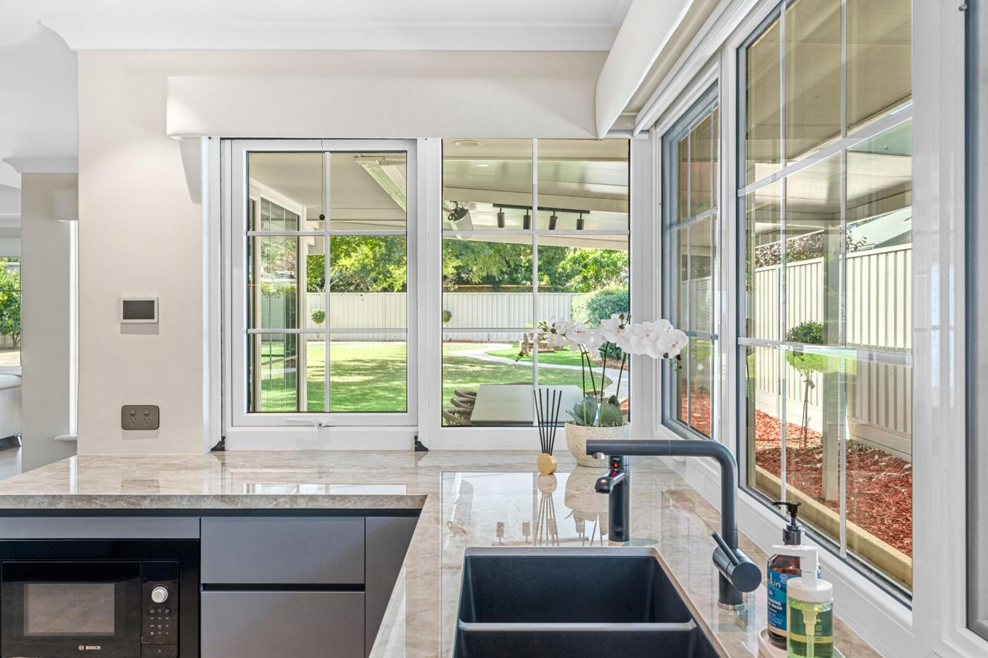 Exquisite Oasis Family Retreat Holiday home *