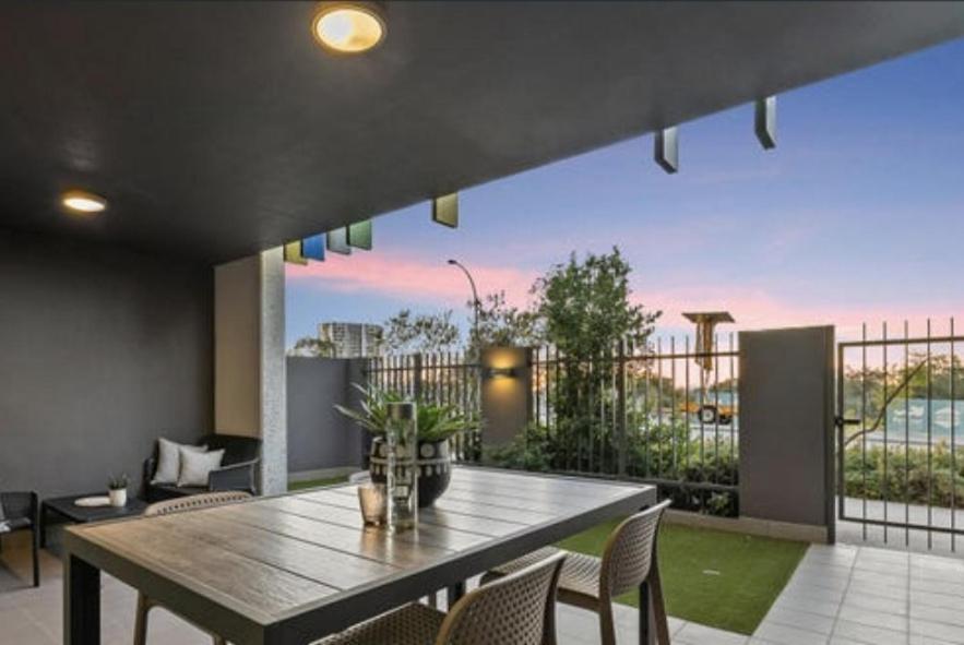 Riverside Retreat * Perth