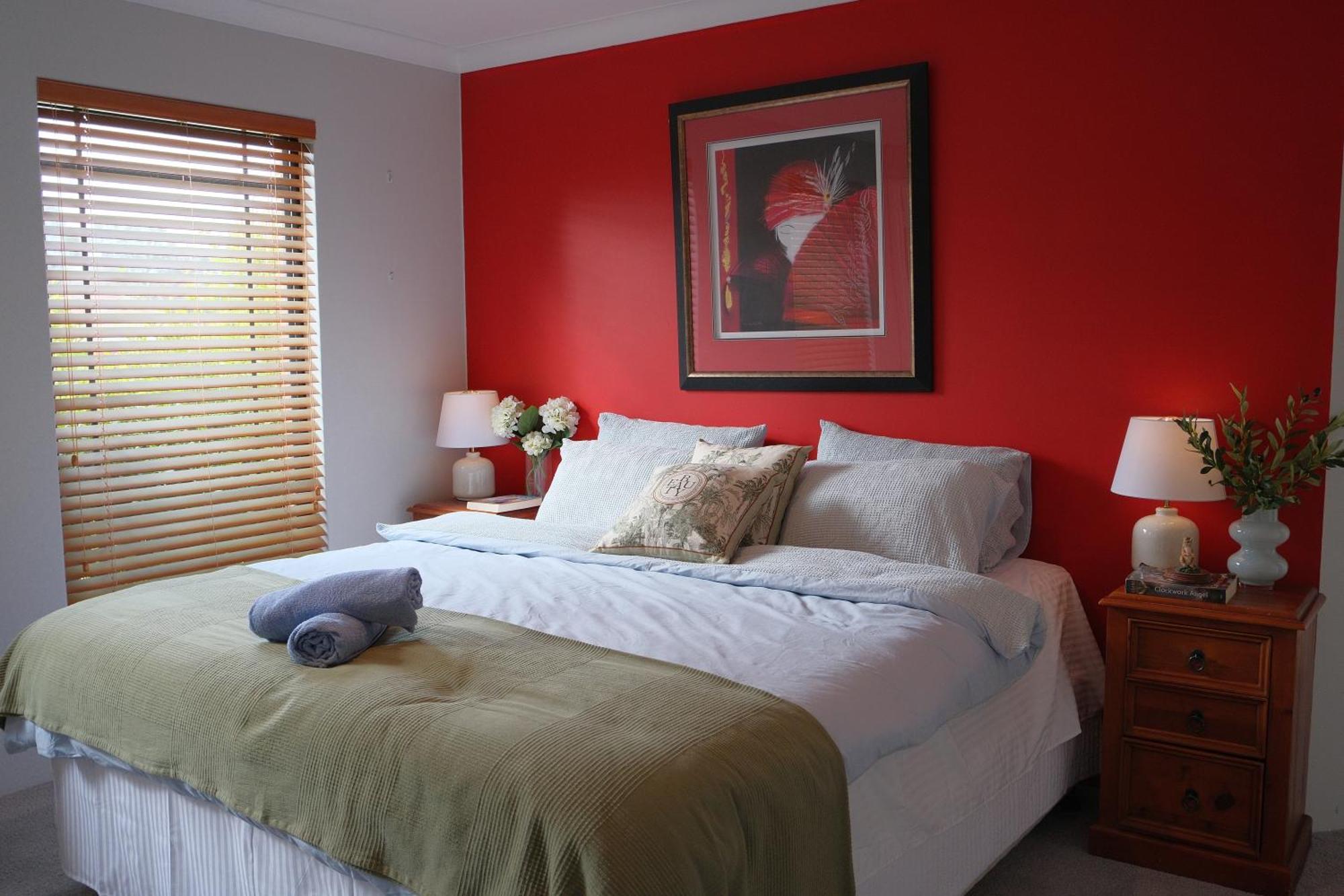 Airport 6br Haven - Quiet Yard & Ac Holiday home