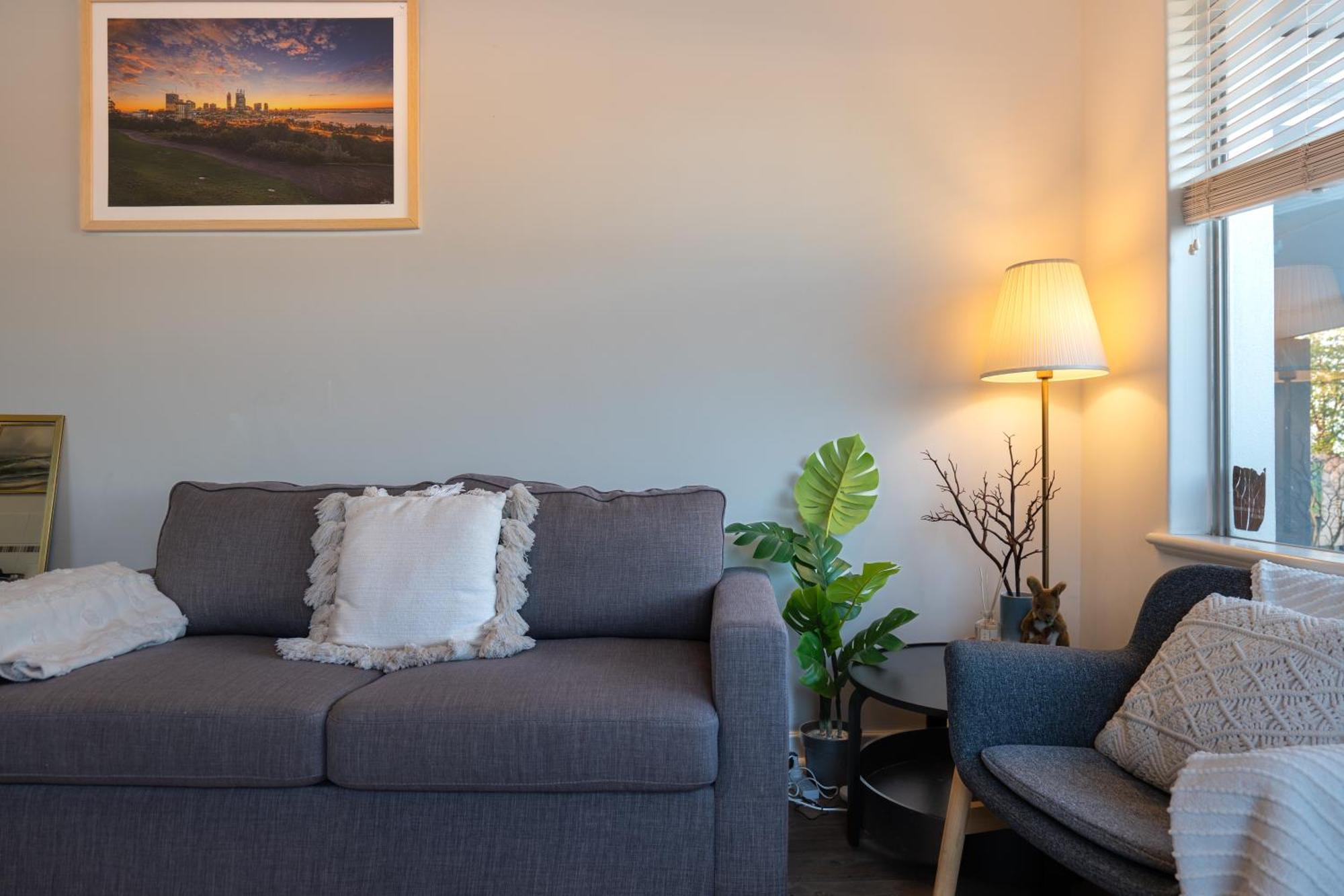B1 Airporthaven - Free Parking & Modern Comfort Holiday home *