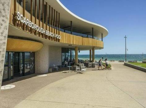 Coastal Ocean Views & Breezes Aparthotel Perth
