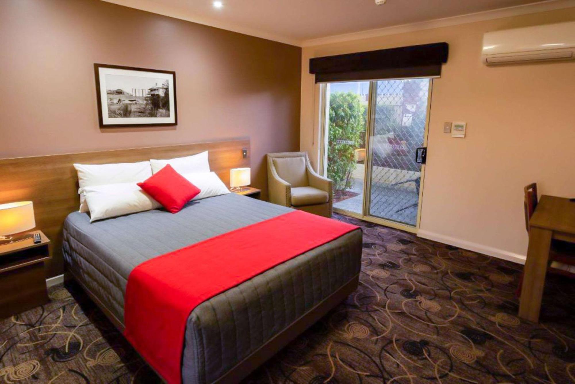 Quality Bayswater Hotel 3*