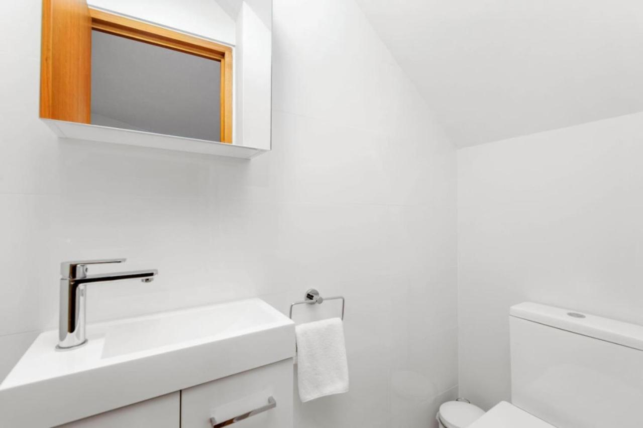 Apartment Contemporary Subi With Amenities Perth