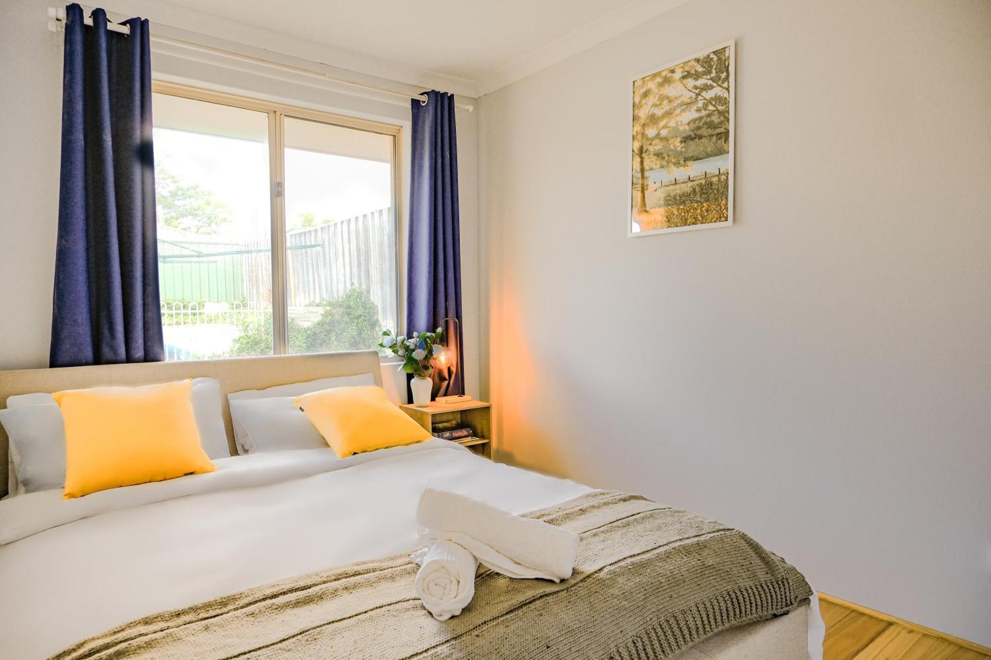 5br Serene Retreat - Park & Poolside Perth