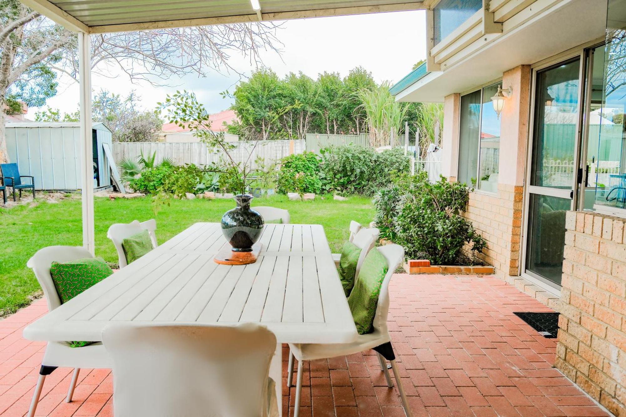 5br Serene Retreat - Park & Poolside