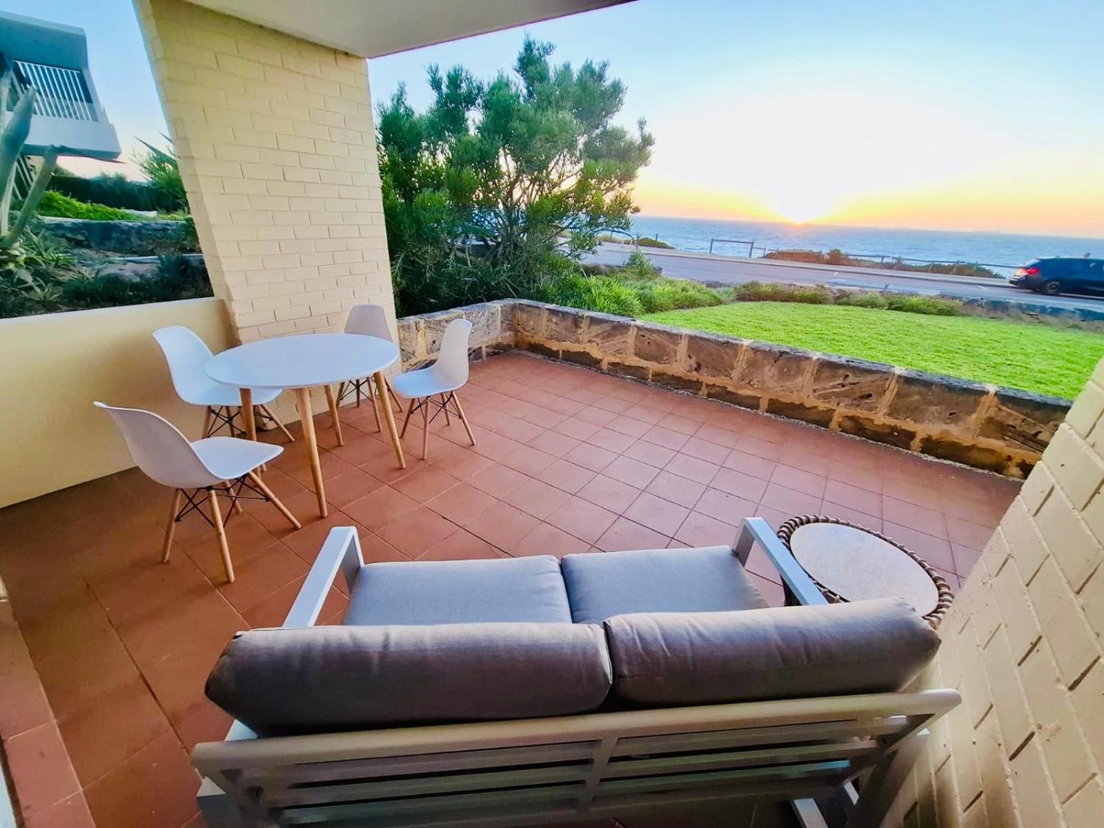 Apartment Perfect Oceanfront Cottesloe Perth