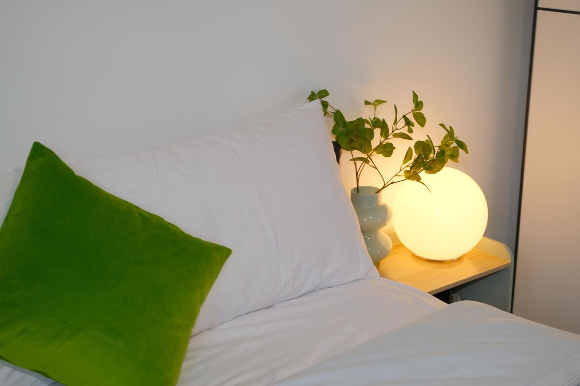 Holiday home A2 Airport 2br Haven - Garden & Parking