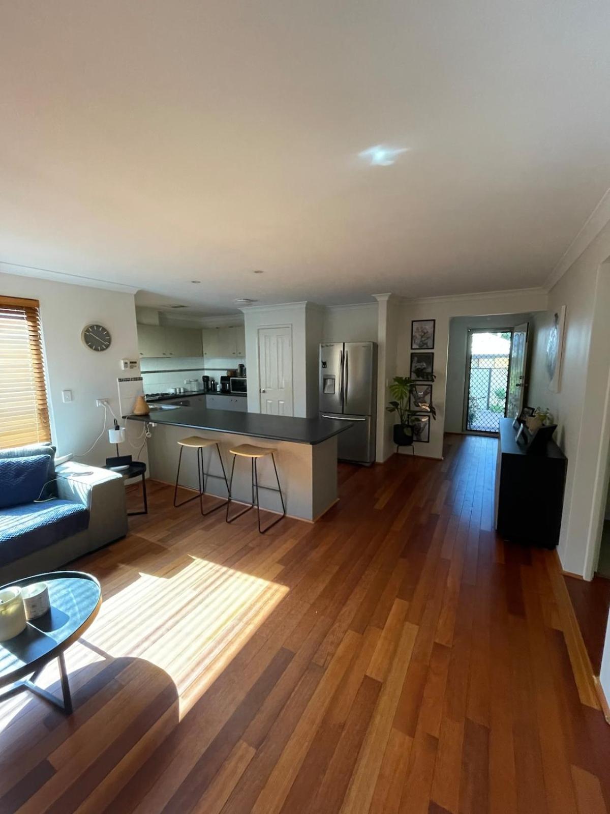 Holiday home Modern & Great Location! Scarborough Breeze!