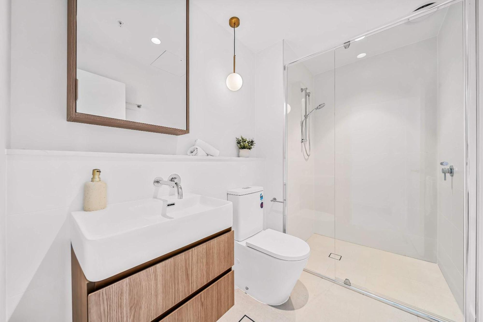 Brand New Luxurious 3 Bedroom Cbd Perth