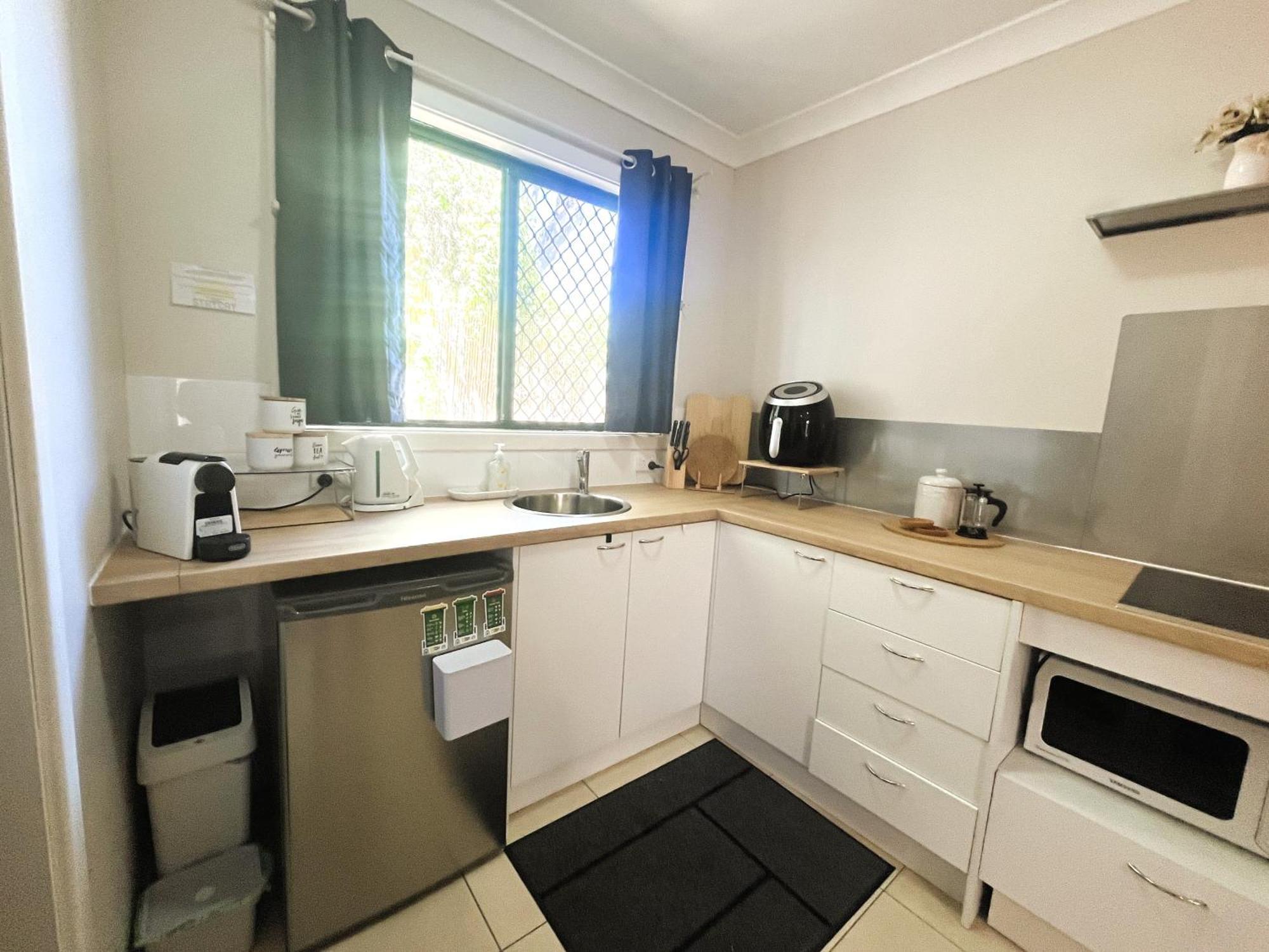 45 Private Guest For 2acparking * Perth