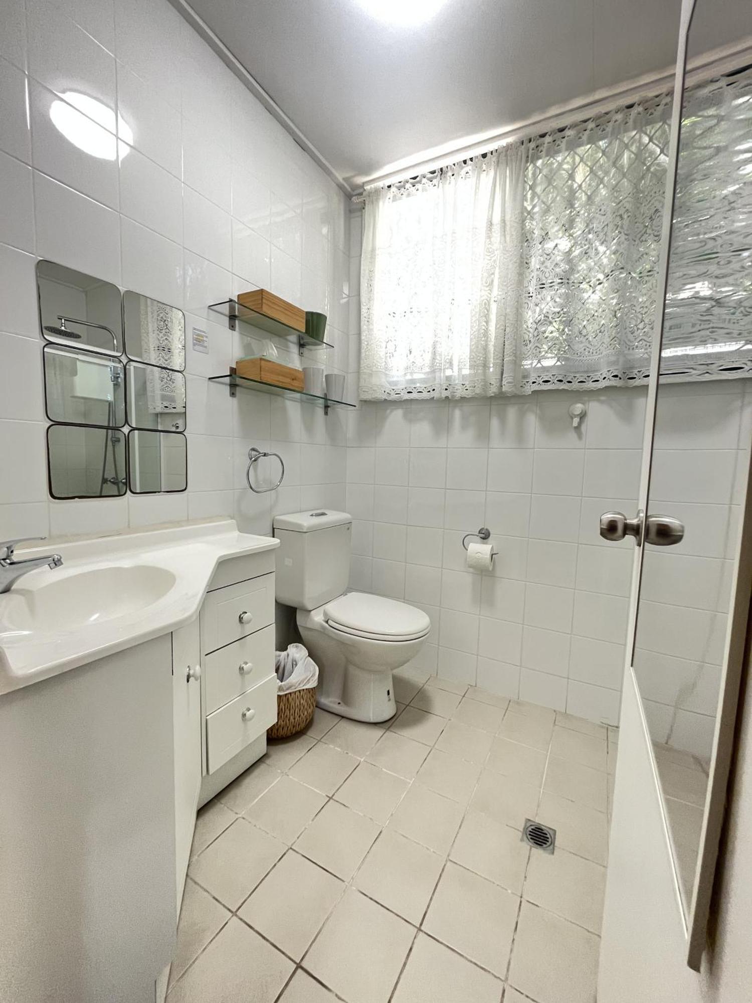 45 Private Guest For 2acparking Apartment